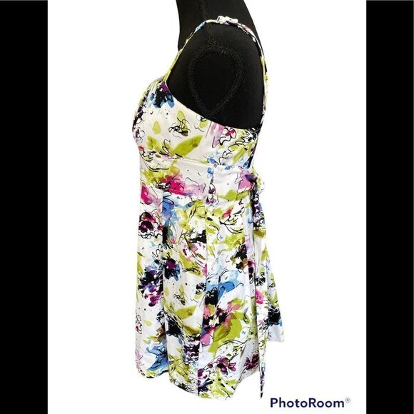 Alyn Paige spaghetti strap floral fit and flare style tie back dress, size 5/6 - Picture 4 of 5